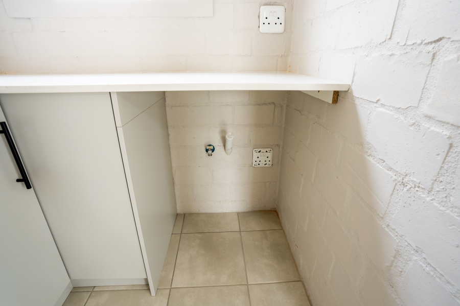 To Let 2 Bedroom Property for Rent in Wellington Central Western Cape